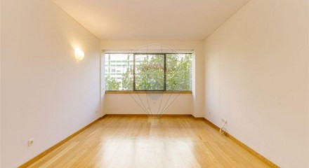 Residential - Condo/Apartment - T1 - Santo Antonio, Lisbon - PT