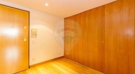 Residential - Condo/Apartment - T1 - Santo Antonio, Lisbon - PT