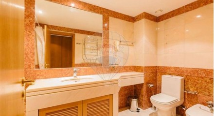 Residential - Condo/Apartment - T1 - Santo Antonio, Lisbon - PT