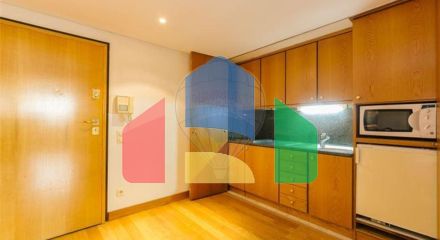 Residential - Condo/Apartment - T1 - Santo Antonio, Lisbon - PT