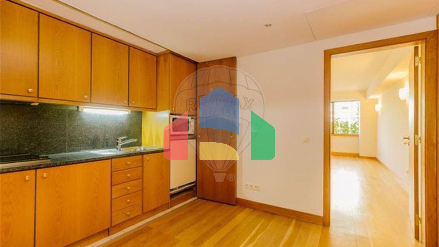 Residential - Condo/Apartment - T1 - Santo Antonio, Lisbon - PT