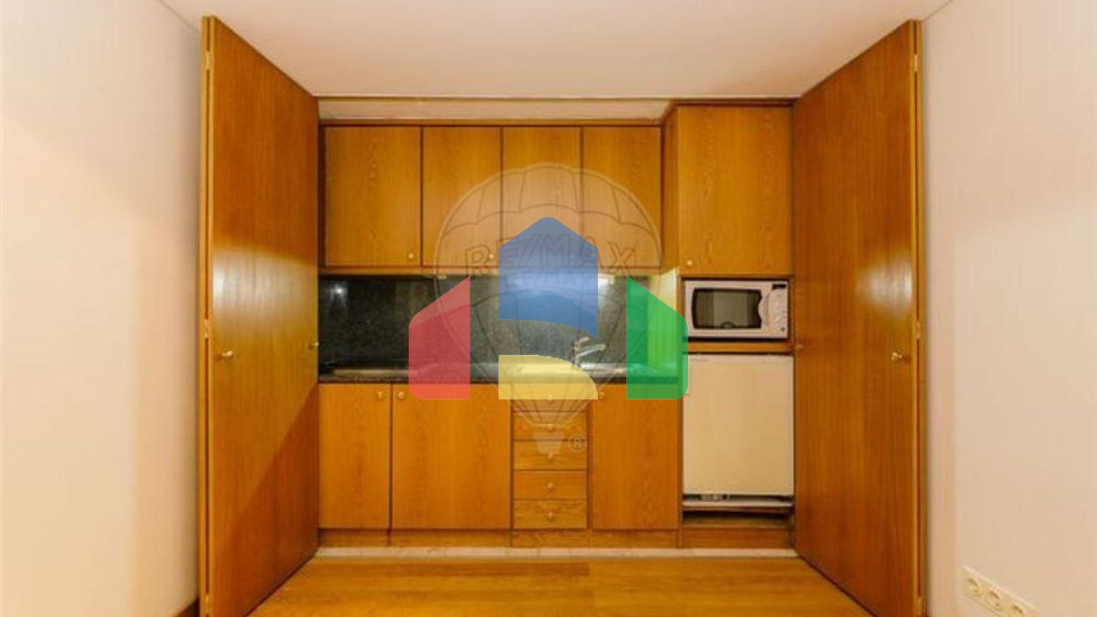 Residential - Condo/Apartment - T1 - Santo Antonio, Lisbon - PT