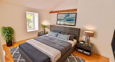 Residential - Condo/Apartment - T2 - Sao Vicente, Lisbon - PT