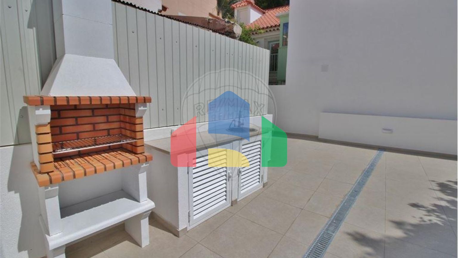 Residential - Condo/Apartment - T2 - Sao Vicente, Lisbon - PT