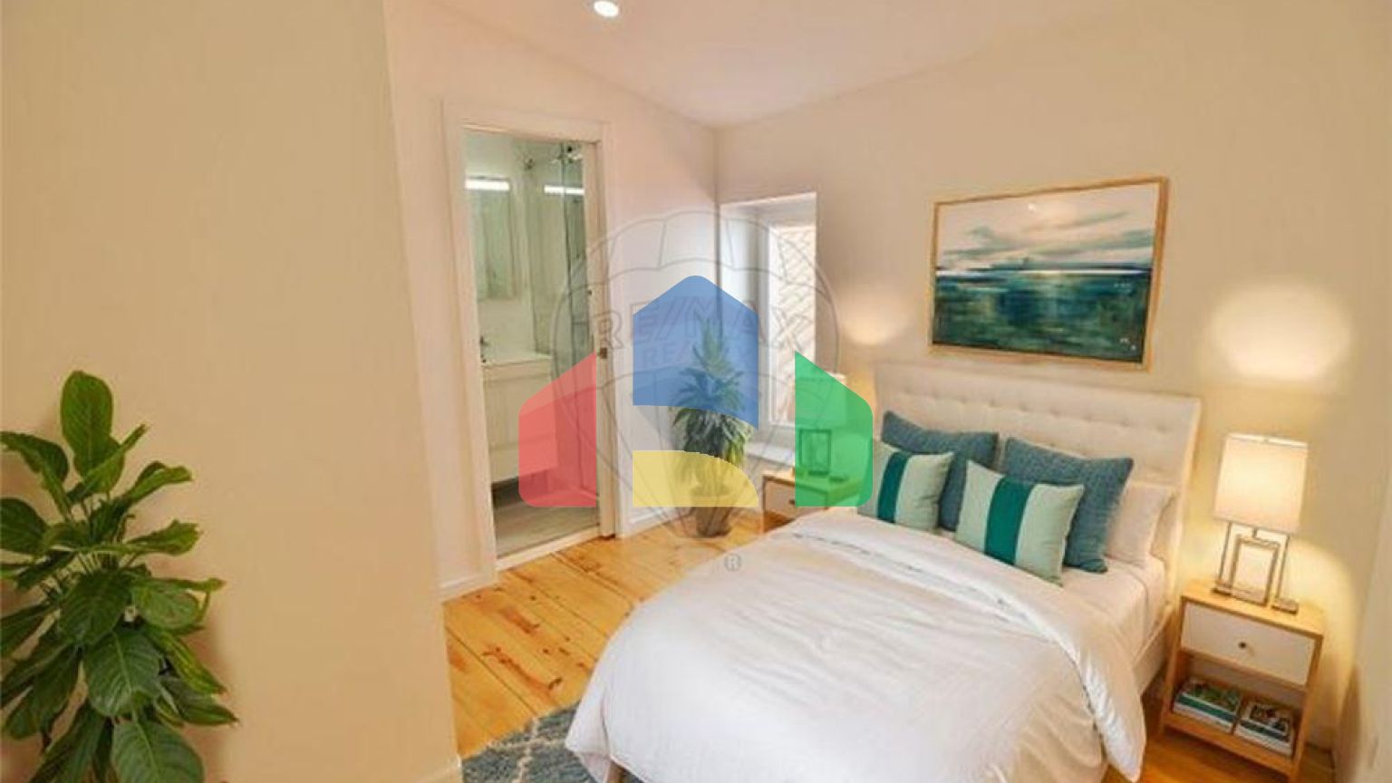 Residential - Condo/Apartment - T2 - Sao Vicente, Lisbon - PT