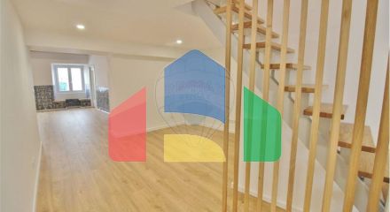 Residential - Condo/Apartment - T2 - Sao Vicente, Lisbon - PT