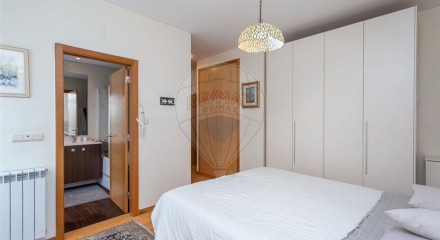 Residential - Condo/Apartment - T2 - Sao Vicente, Lisbon - PT