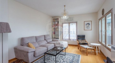 Residential - Condo/Apartment - T2 - Sao Vicente, Lisbon - PT