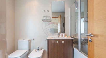Residential - Condo/Apartment - T2 - Sao Vicente, Lisbon - PT