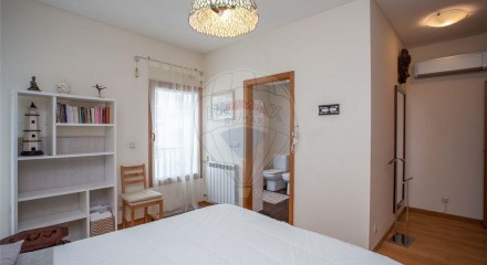 Residential - Condo/Apartment - T2 - Sao Vicente, Lisbon - PT