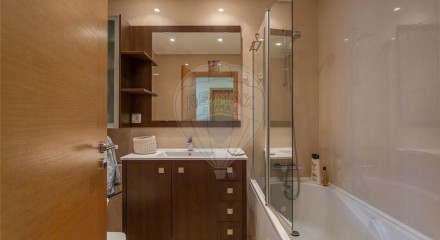 Residential - Condo/Apartment - T2 - Sao Vicente, Lisbon - PT