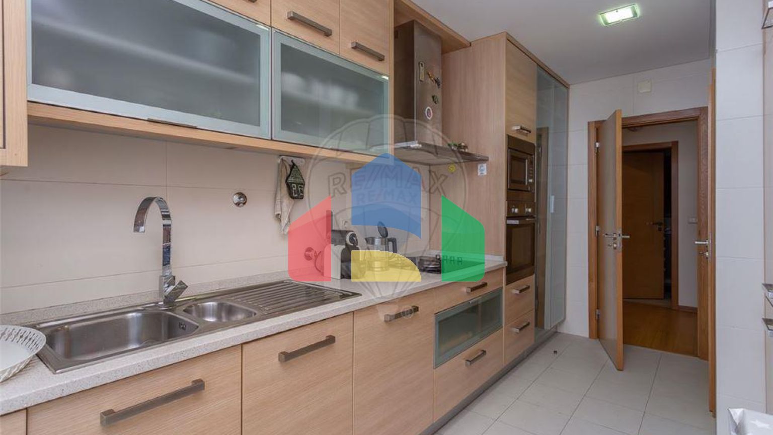 Residential - Condo/Apartment - T2 - Sao Vicente, Lisbon - PT