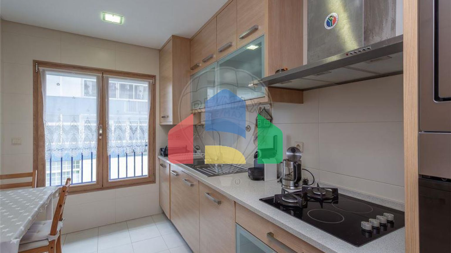 Residential - Condo/Apartment - T2 - Sao Vicente, Lisbon - PT