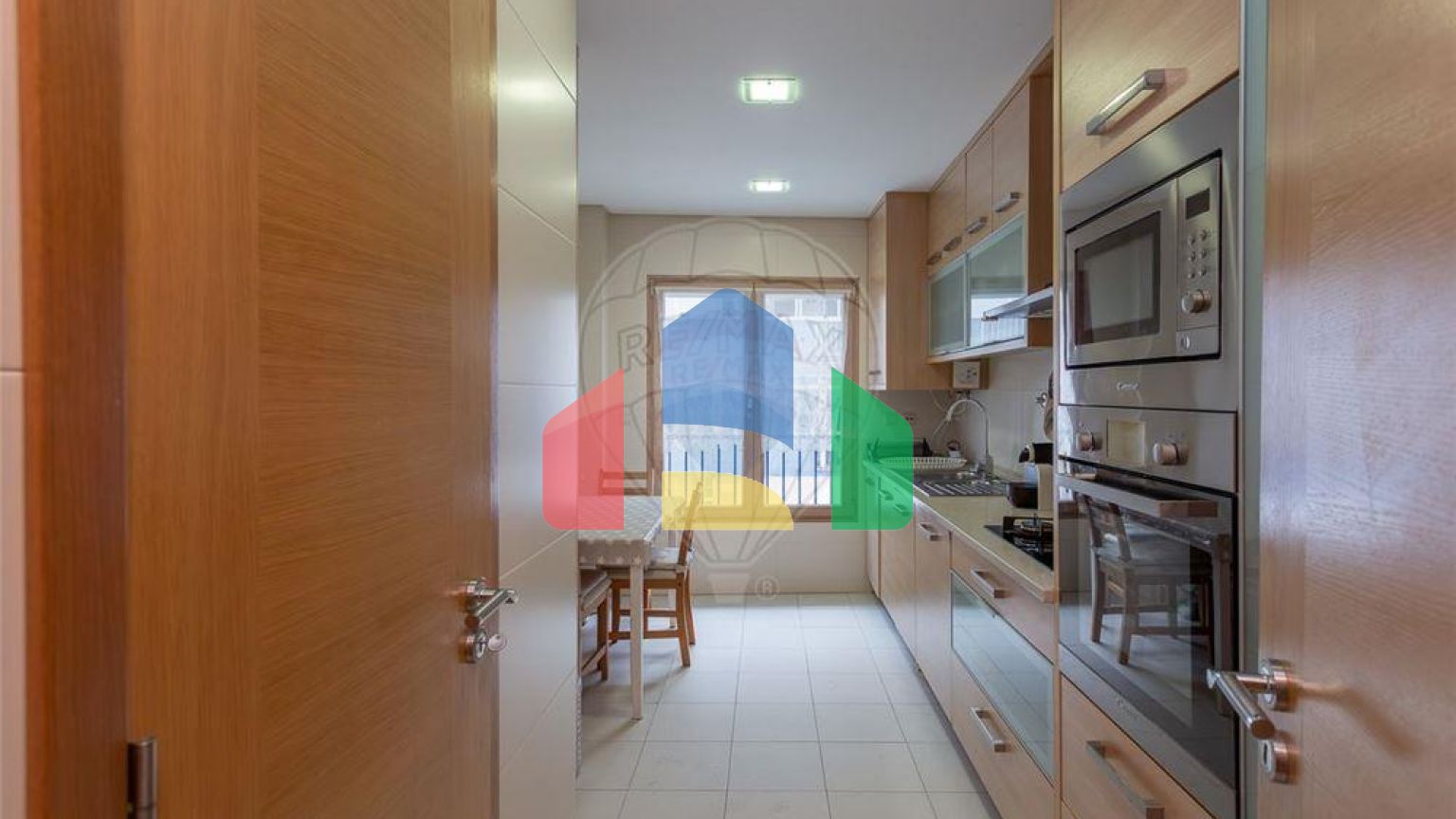 Residential - Condo/Apartment - T2 - Sao Vicente, Lisbon - PT