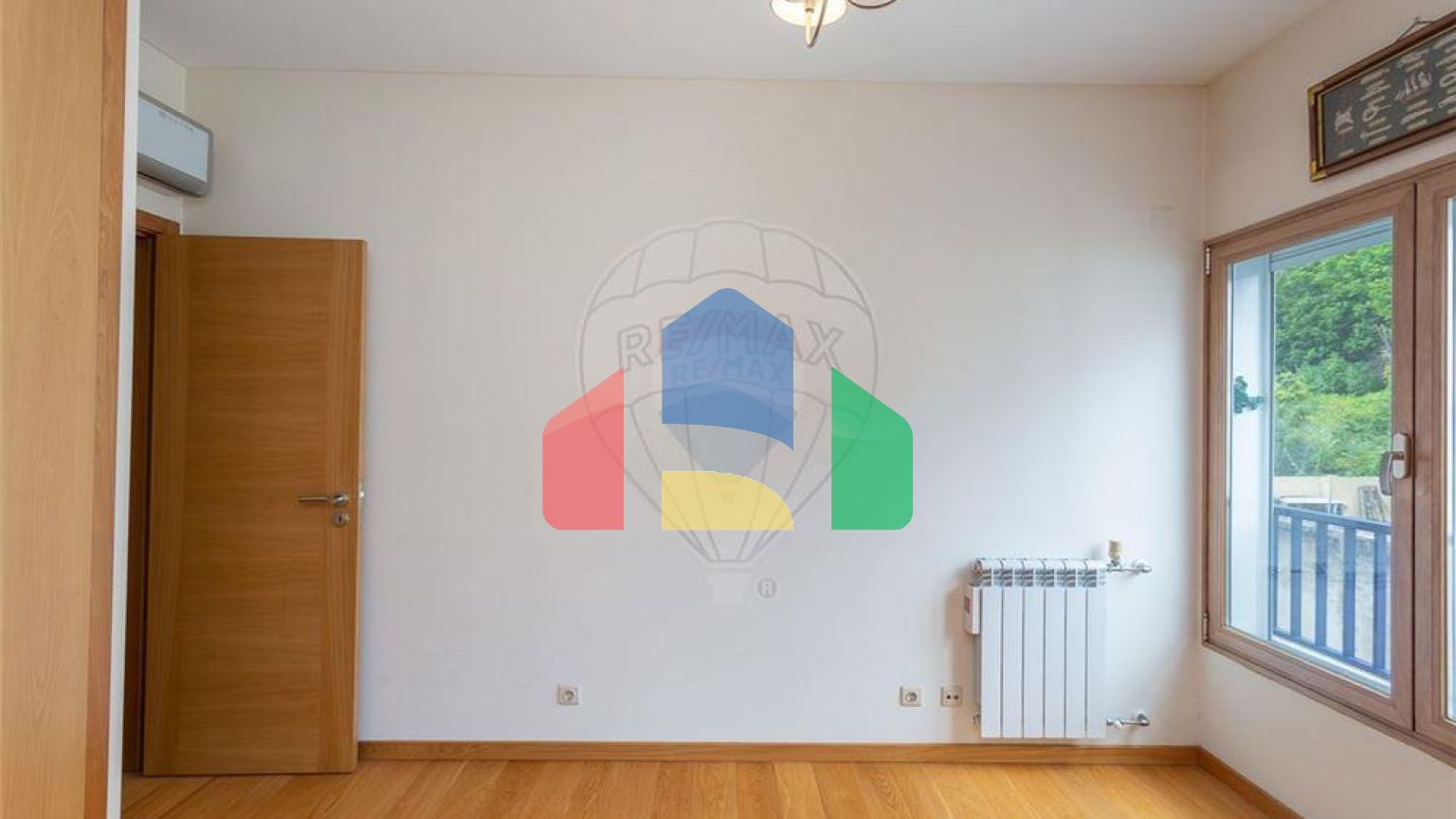 Residential - Condo/Apartment - T2 - Sao Vicente, Lisbon - PT