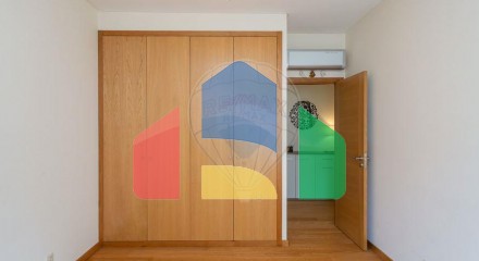 Residential - Condo/Apartment - T2 - Sao Vicente, Lisbon - PT