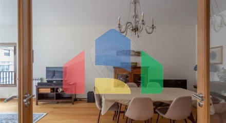 Residential - Condo/Apartment - T2 - Sao Vicente, Lisbon - PT