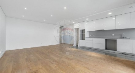 Residential - Condo/Apartment - T2 - Braga (Sao Vicente), Braga - PT