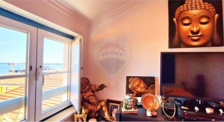 Residential - Condo/Apartment - T2 - Sao Vicente, Lisbon - PT