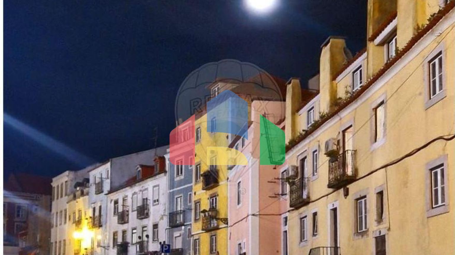 Residential - Condo/Apartment - T2 - Sao Vicente, Lisbon - PT