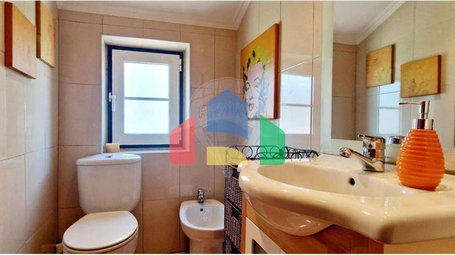 Residential - Condo/Apartment - T2 - Sao Vicente, Lisbon - PT