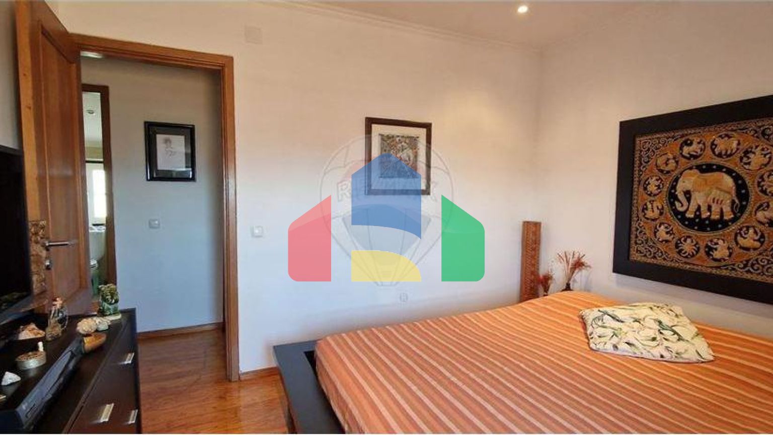 Residential - Condo/Apartment - T2 - Sao Vicente, Lisbon - PT