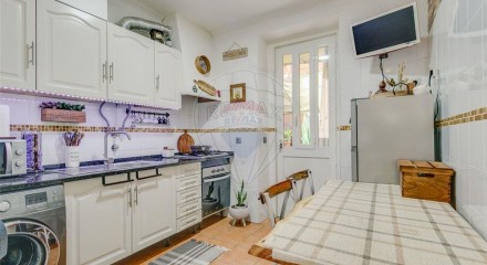 Residential - Condo/Apartment - T2 - Sao Vicente, Lisbon - PT