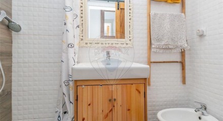 Residential - Condo/Apartment - T2 - Sao Vicente, Lisbon - PT