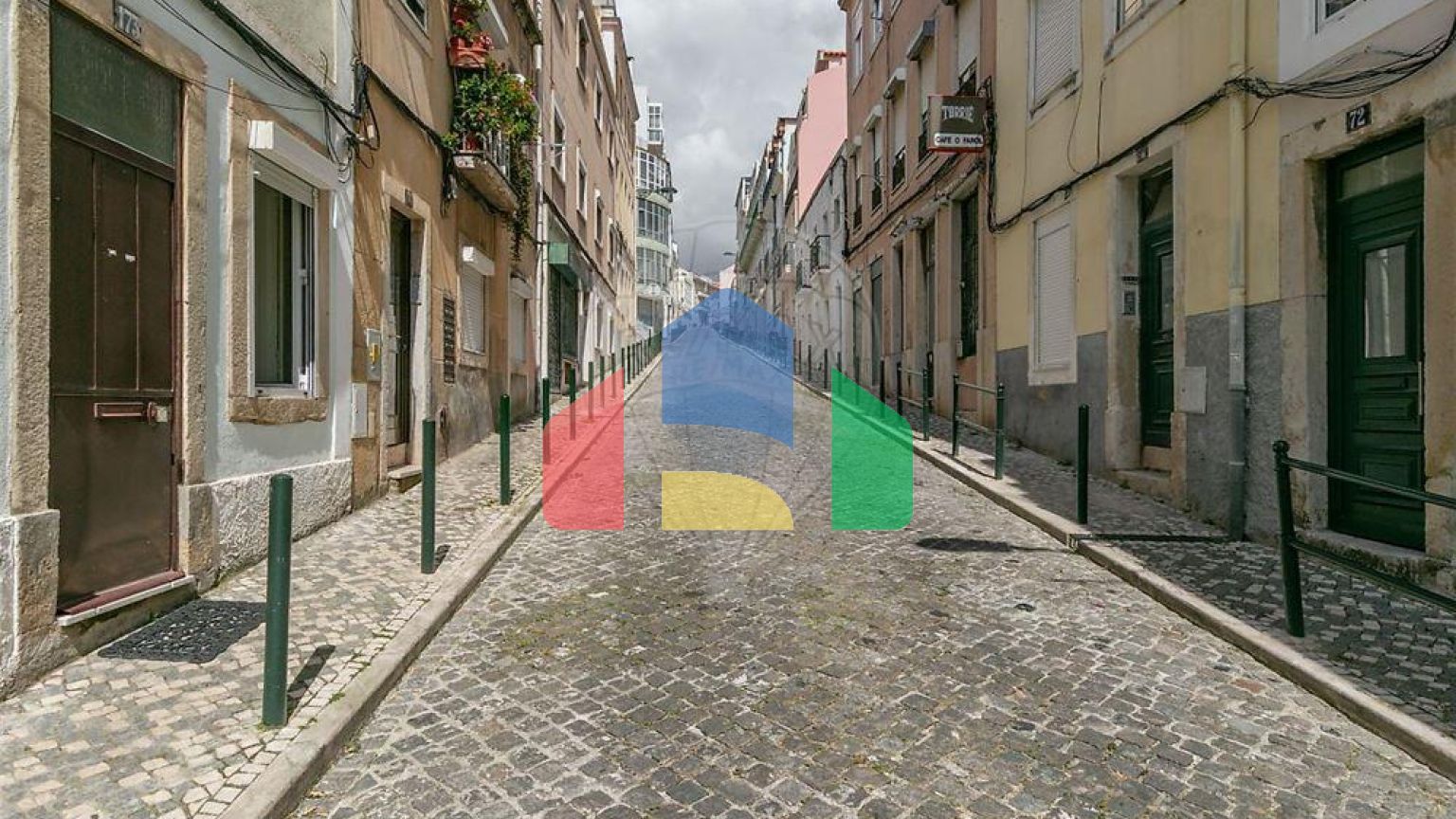 Residential - Condo/Apartment - T2 - Sao Vicente, Lisbon - PT