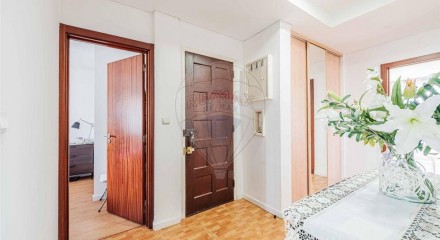 Residential - Condo/Apartment - T3 - Agualva e Mira-Sintra, Sintra - PT