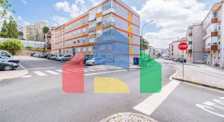 Residential - Condo/Apartment - T3 - Agualva e Mira-Sintra, Sintra - PT