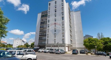Residential - Condo/Apartment - T5 - Agualva e Mira-Sintra, Sintra - PT