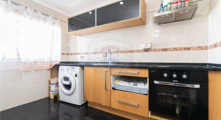 Residential - Condo/Apartment - T5 - Agualva e Mira-Sintra, Sintra - PT