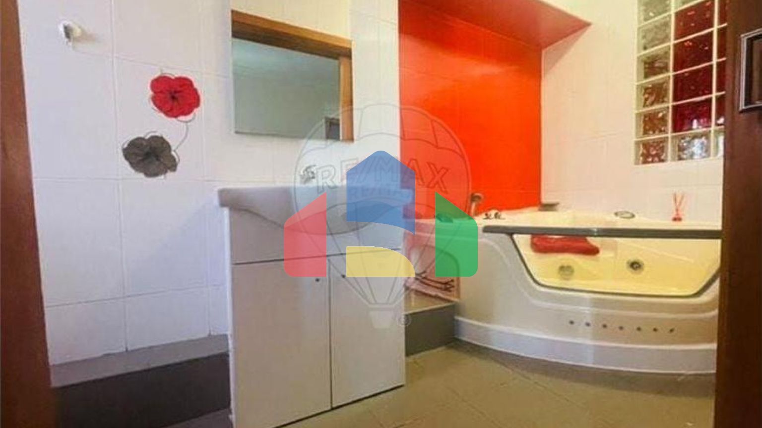 Residential - Condo/Apartment - T5 - Agualva e Mira-Sintra, Sintra - PT