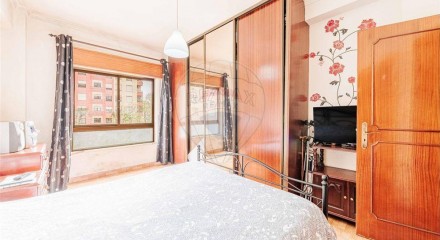 Residential - Condo/Apartment - T2 - Agualva e Mira-Sintra, Sintra - PT