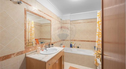 Residential - Condo/Apartment - T3 - Agualva e Mira-Sintra, Sintra - PT