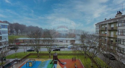 Residential - Condo/Apartment - T5 - Viseu, Viseu - PT