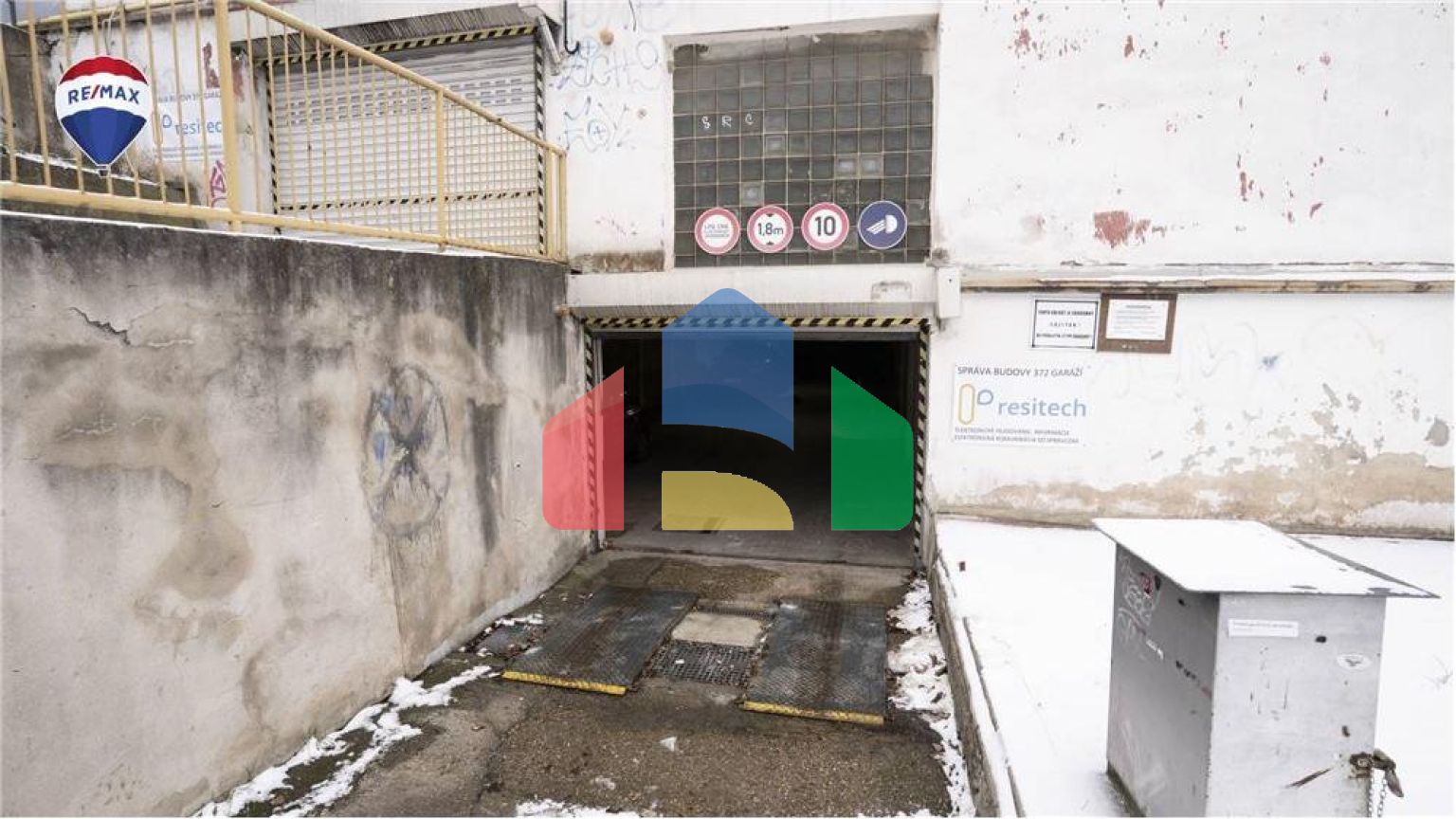 Residential - Garage - Bratislava, Slovakia - SK