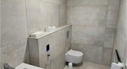 Commercial - Store with Apt/Office - Celje, Savinjska Region - SI