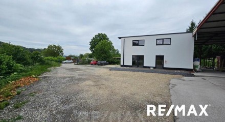 Commercial - Store with Apt/Office - Celje, Savinjska Region - SI