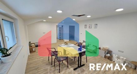 Commercial - Store with Apt/Office - Celje, Savinjska Region - SI