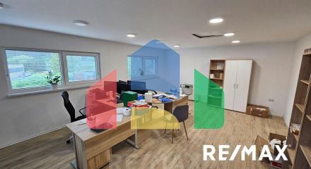 Commercial - Store with Apt/Office - Celje, Savinjska Region - SI