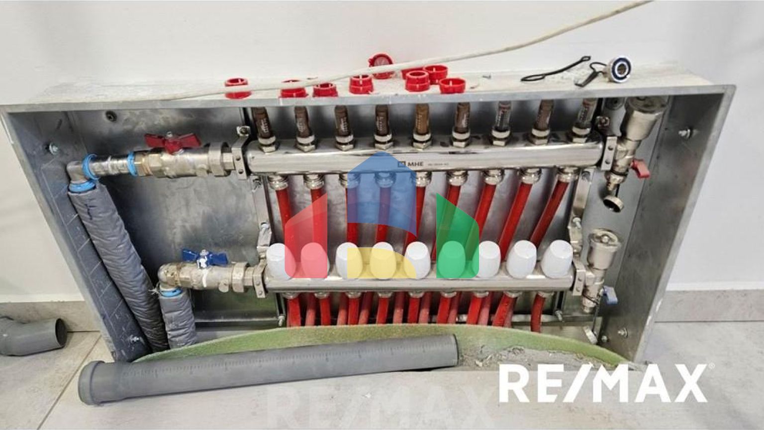 Commercial - Store with Apt/Office - Celje, Savinjska Region - SI