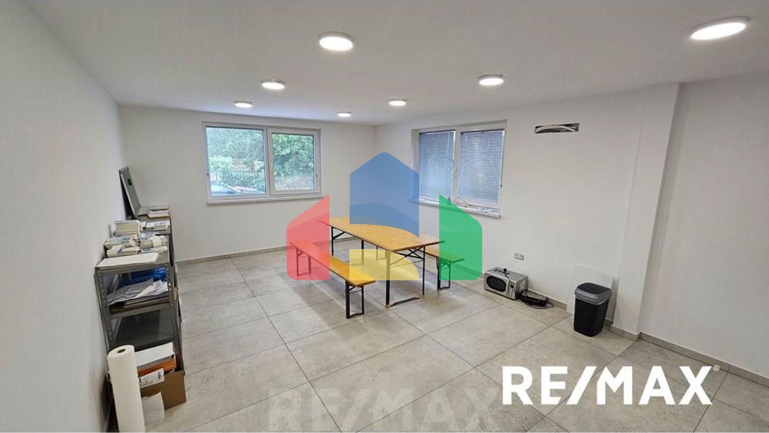 Commercial - Store with Apt/Office - Celje, Savinjska Region - SI