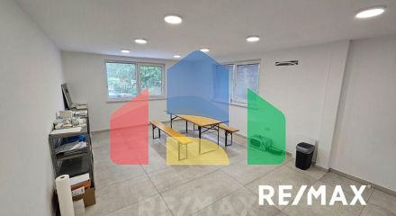 Commercial - Store with Apt/Office - Celje, Savinjska Region - SI