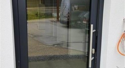 Commercial - Store with Apt/Office - Celje, Savinjska Region - SI