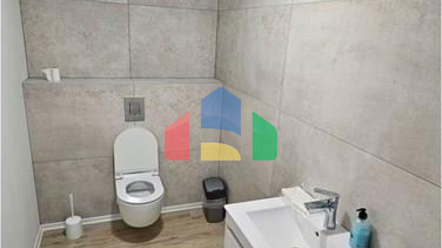 Commercial - Store with Apt/Office - Celje, Savinjska Region - SI