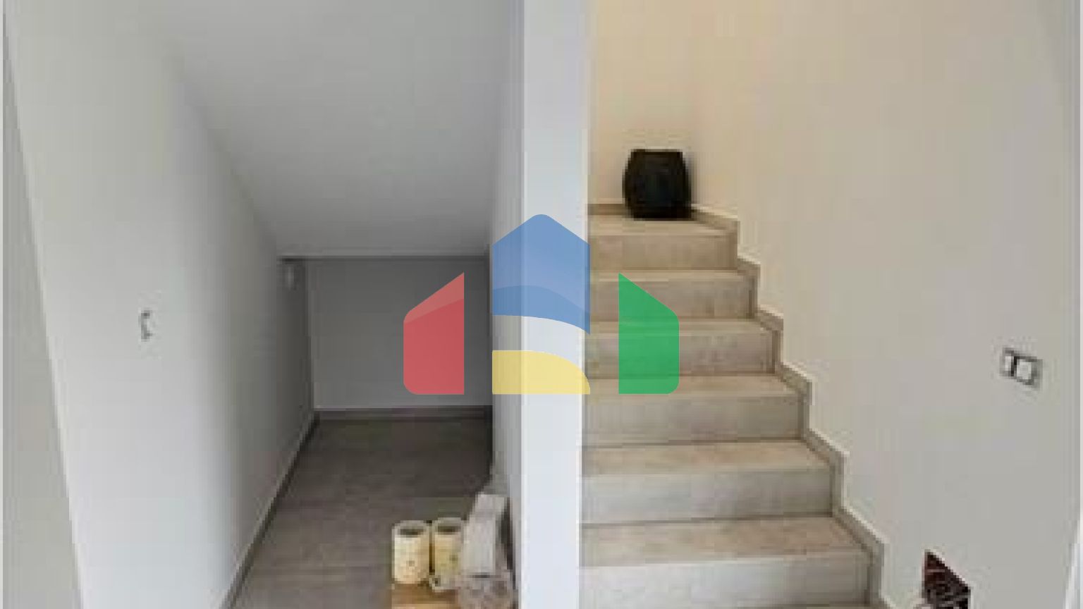 Commercial - Store with Apt/Office - Celje, Savinjska Region - SI