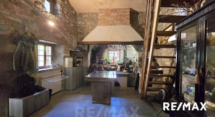 Residential - Cottage - Sezana, South Primorska region - SI