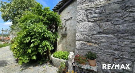 Residential - Cottage - Sezana, South Primorska region - SI
